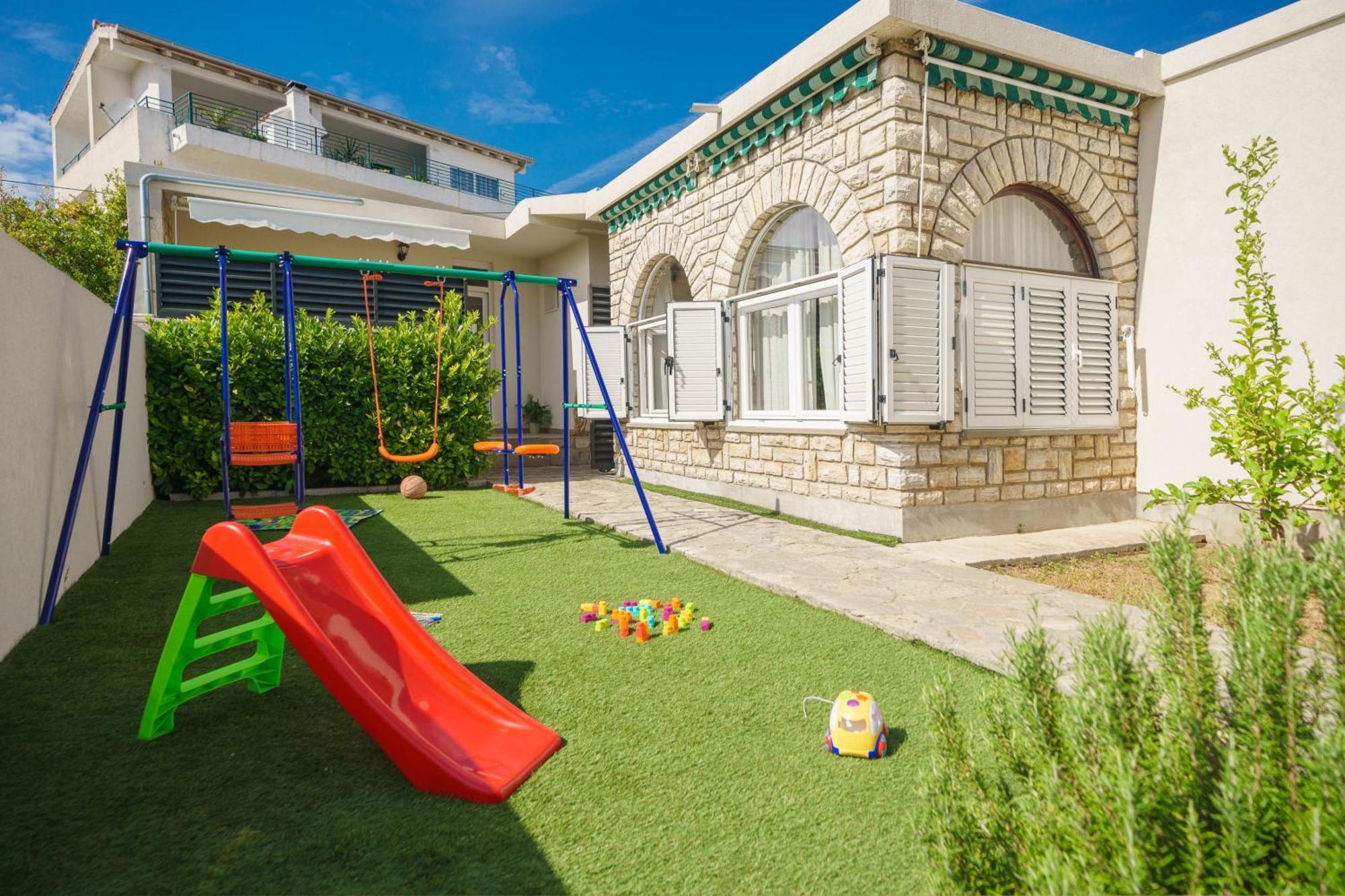 Holiday Home Oliva Водице Екстер'єр фото