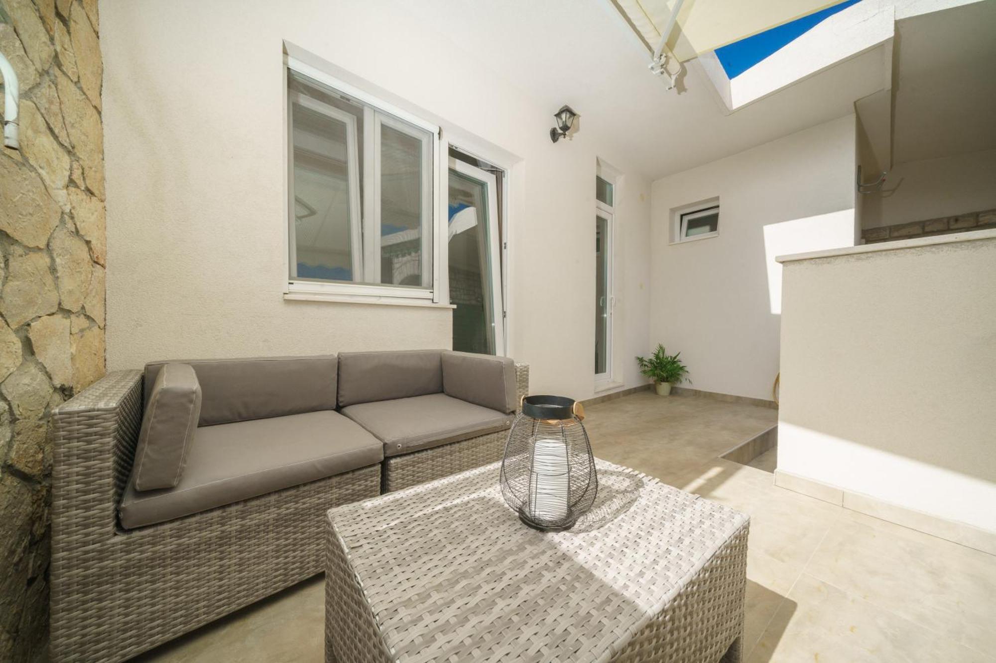 Holiday Home Oliva Водице Екстер'єр фото