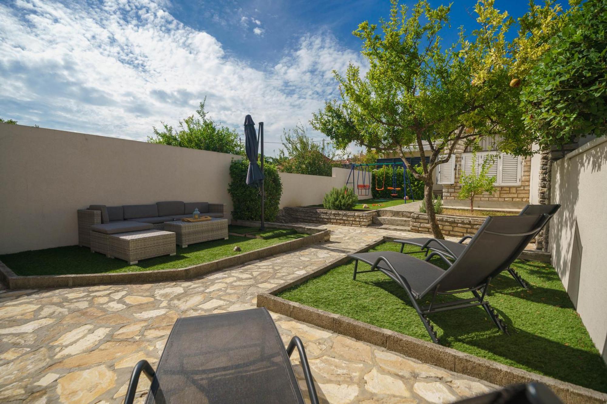 Holiday Home Oliva Водице Екстер'єр фото