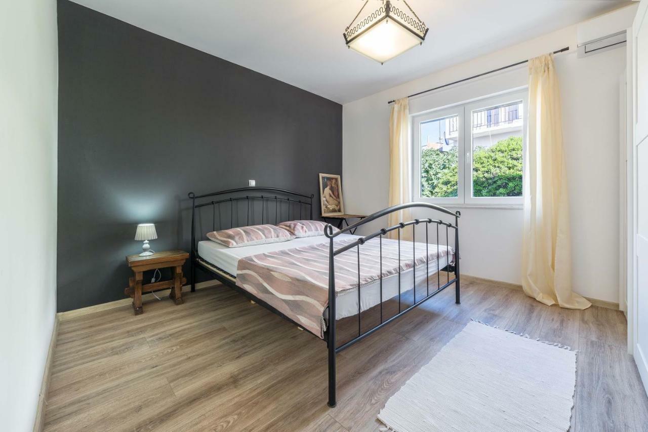 Holiday Home Oliva Водице Екстер'єр фото