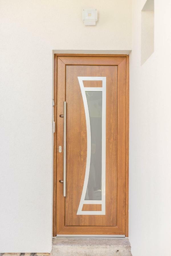 Holiday Home Oliva Водице Екстер'єр фото